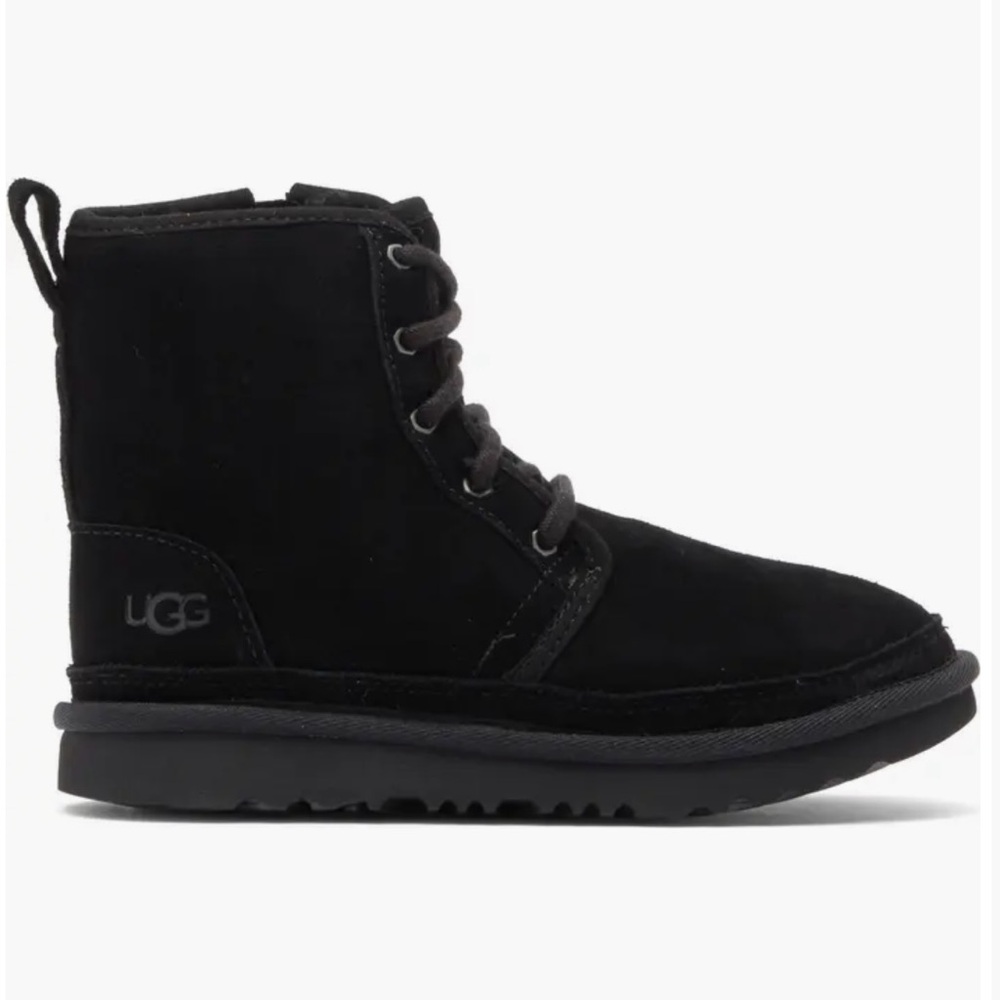 NEW in box UGG neumel kids 2, unisex
